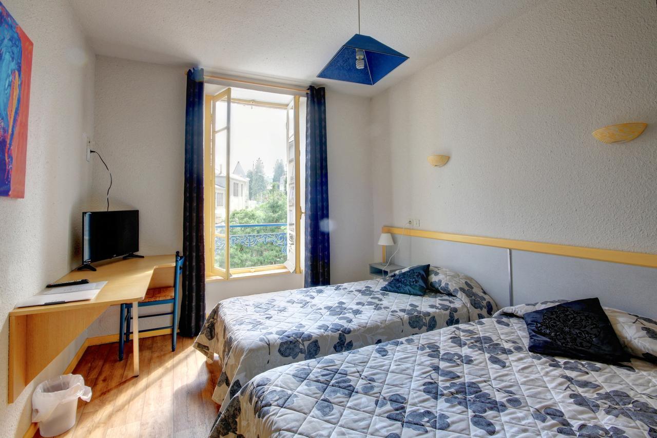 Cleotel La Bourboule Bagian luar foto