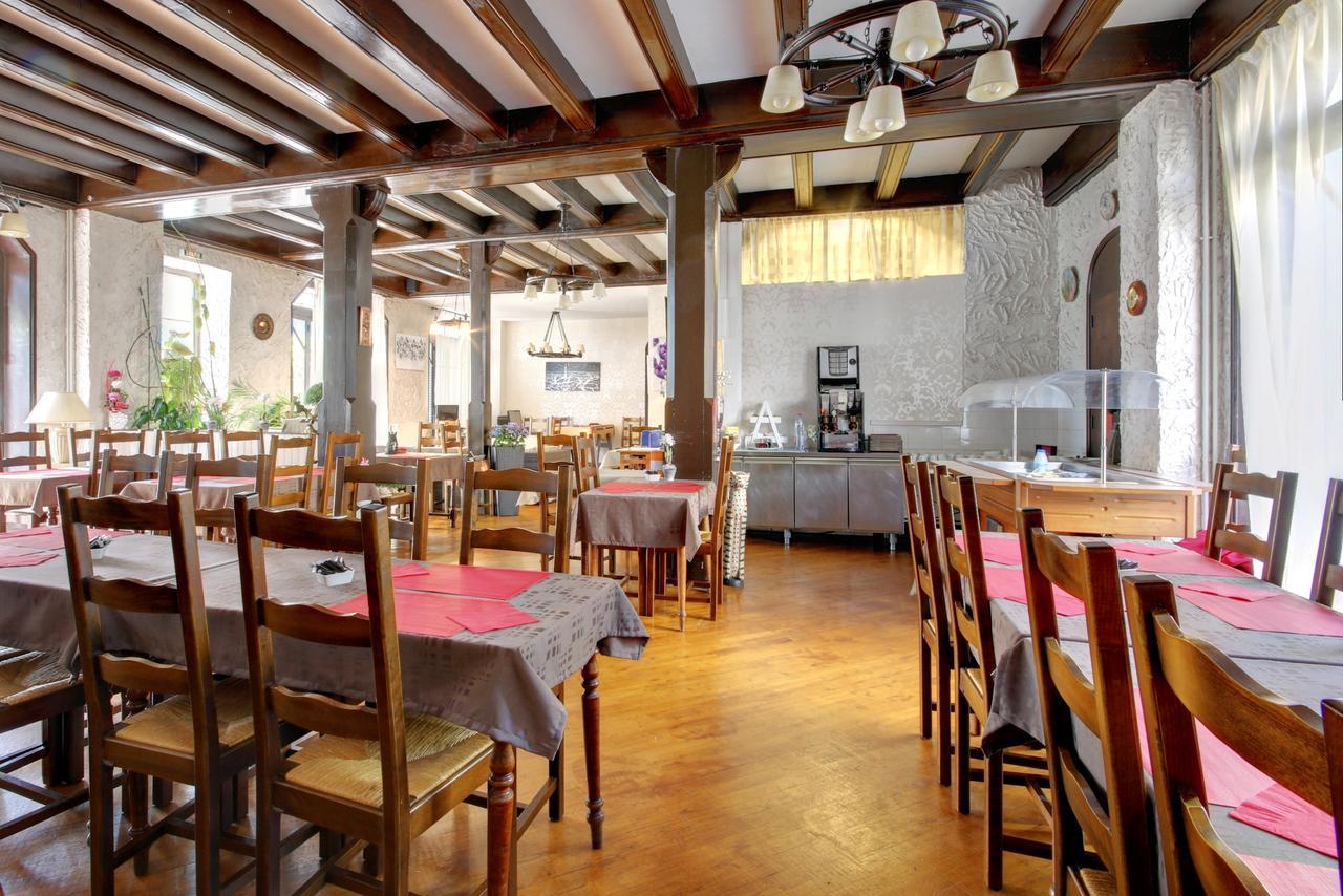 Cleotel La Bourboule Bagian luar foto
